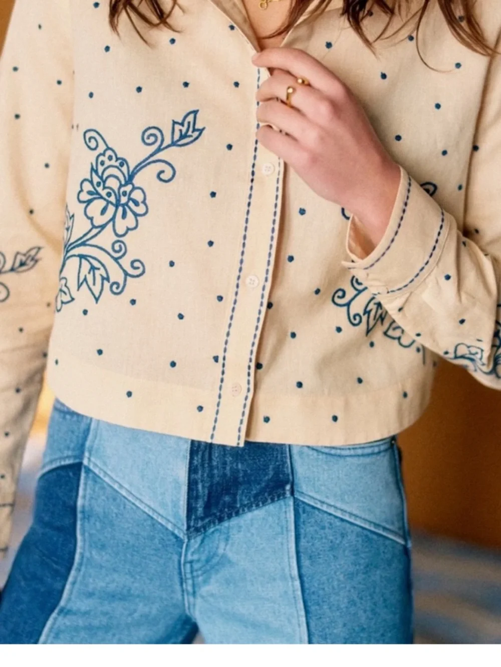 Sezane x Lucia Vergara Maellie Shirt in Beige with Narcisco Blue Embroidery 34/2 - Picture 2 of 2